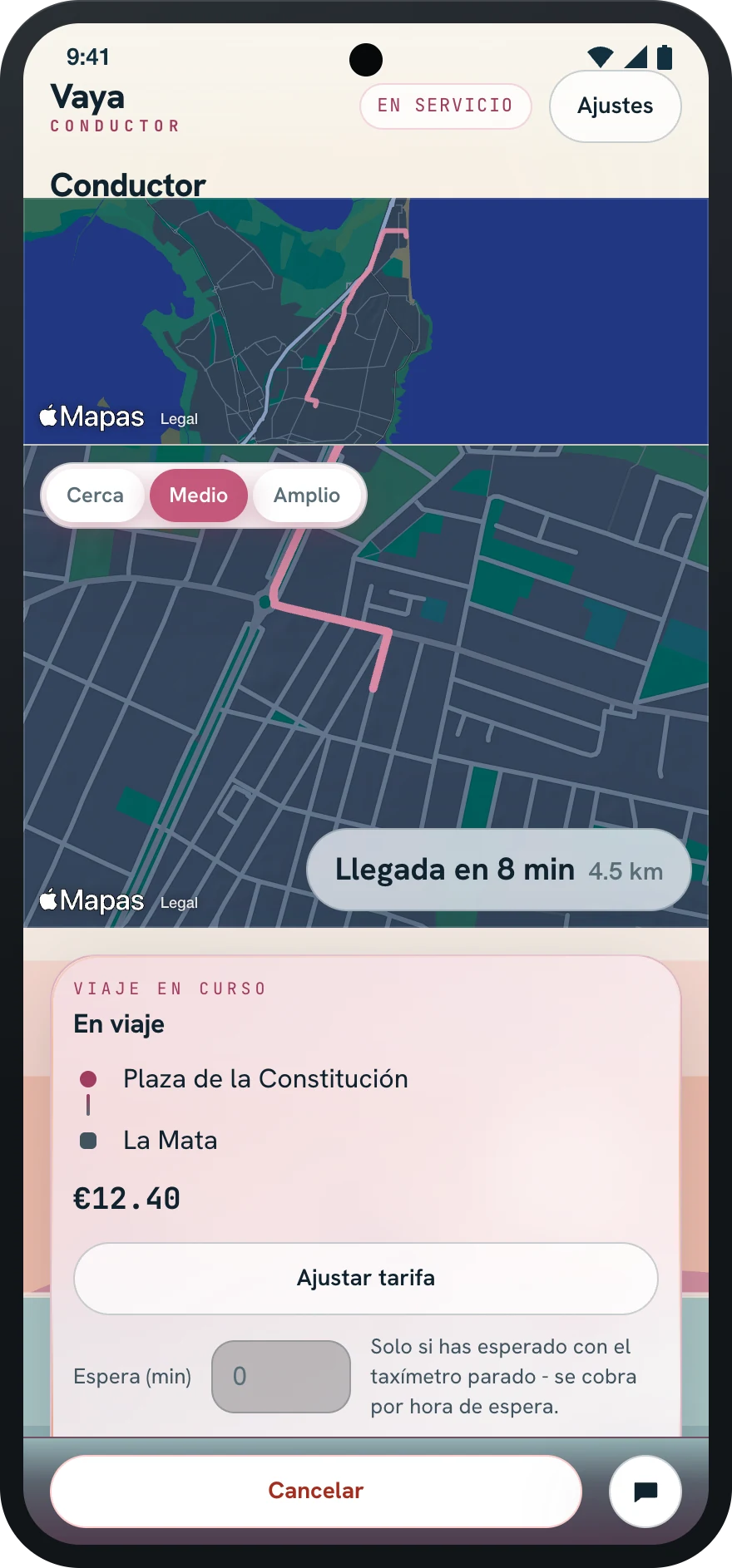 Pantalla de viaje del taxista en un móvil Android: ruta, precio y botón para ajustarlo